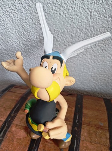 Uderzo statuette asterix - asterix, le