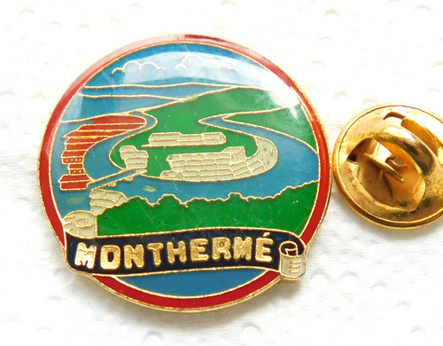 Pin ville monthermé - pin's,