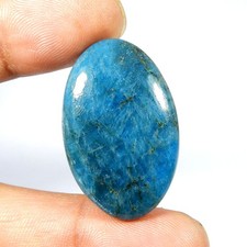 Cabochon apatite bleu fluo