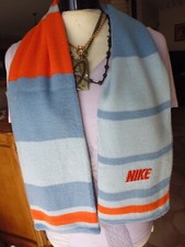 echarpe Nike    128  x  17  cms