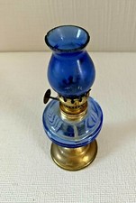 MINI LAMPE A PETROLE HAUTEUR 13 CM POUR POUPEE 