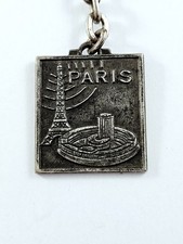 PORTE-CLES - PARIS - Souvenir, Tour Eiffel, Maison de la Radio - Vintage Métal