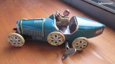 Reproduction voiture en tôle