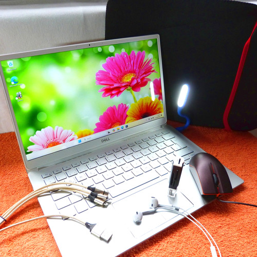Dell 5391 metall - metall, netbook