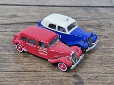 Lot De 2 Voiture Miniature Citroën Traction 1/43 (Manque Des Pièces)