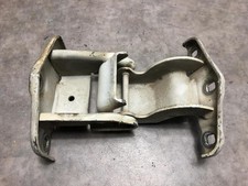 Charniere de porte de coffre