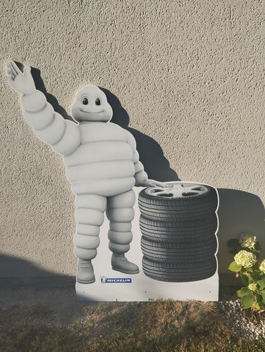 Michelin bibendum présentoir - michelin,