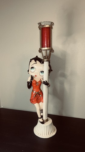 2003 betty boop lamp - 33”,