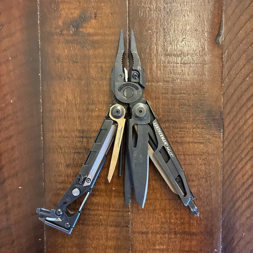 Leatherman mut multi tool - leatherman,