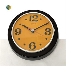 Horloge murale vintage en