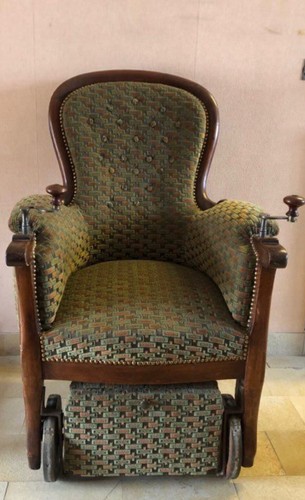 Fauteuil roulant ancien - fauteuil,