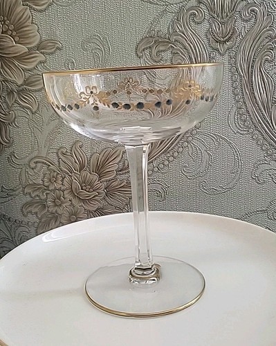Très rare coupe champagne - très,