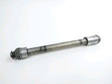 AXE DE ROUE ARRIERE HARLEY DAVIDSON DYNA 2007-2013 / NE 35196