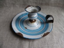 BOUGEOIR ANCIEN EN TÔLE ÉMAILLÉE - LISERÉS BLEUS ET ROSE