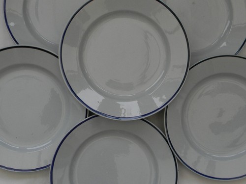 Assiettes plates bleu pâle - assiettes,
