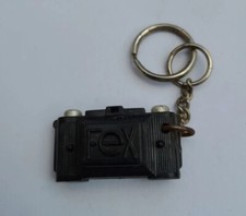 RARE Porte Clé 3D ---