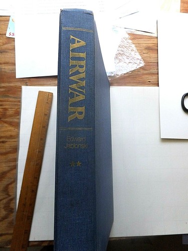 Airwar 1971 hardcover - airwar.,