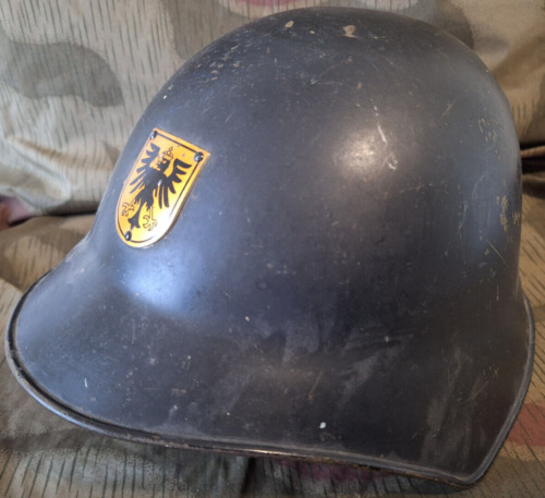 Casque suisse acier - casque,
