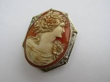 XIX  Art Nouveau Broche