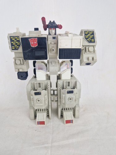 Metroplex autobot - g1,