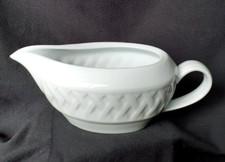 Saucière en porcelaine blanche Limoges Deshoulières relief de vannerie