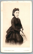 CDV 1870 Femme robe à Tournure. Photo Berthault Angers. Woman w/Bustle Dress 49