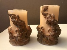 Bougies Anciennes Sculptées Jaune Pastel et Or représentantes des Anges.