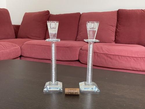 Deux anciens bougeoirs - , en
