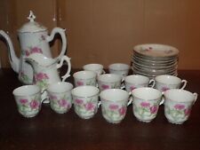 Service à thé ou café LIMOGES ( 12 tasses et coupelles , théière , pot à lait )