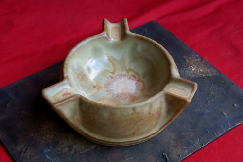 Cendrier artisanale - , en