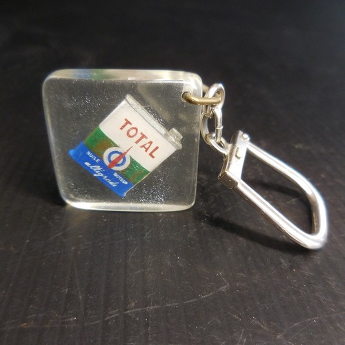 Porte clef bidon total - porte, huile