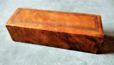 PLUMIER EN BOIS RECOUVERT DE