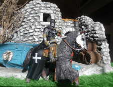 Soldat plomb MOYEN-AGE : Le Chevalier de l'ORDRE des HOSPITALIERS XIIIè S...no 1