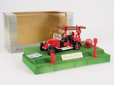 Verem Collection Musée n° 105 camion pompier Renault 1er secours 1/43 en boîte