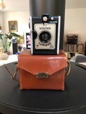 Appareil photo ancien - LUMIERE - SCOUT BOX avec sacoche d'origine.