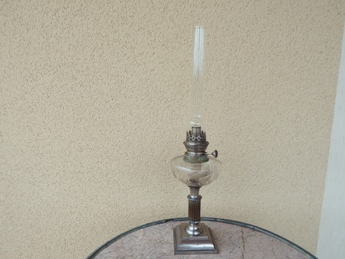 Ancienne lampe pétrole en - ancienne,