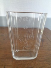ANCIEN VERRE DE CURE VICHY  CRISTAL TAILLE A FACETTES ET GRADUE