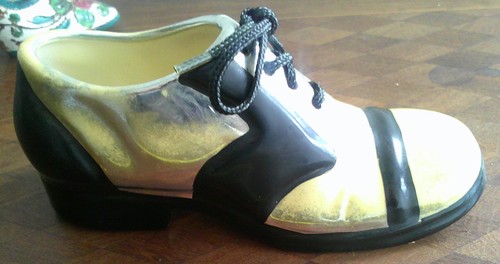 Chaussure faience jaune dorée - chaussure,