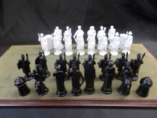 Jeu d'échecs en plomb croisade blanc noir chrétiens Sarrazins