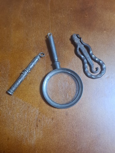 Lot objets anciens loupe - ,