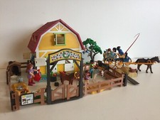 ferme de poneys playmobil 5222 + calèche de mariés + divers accessoires supplém.