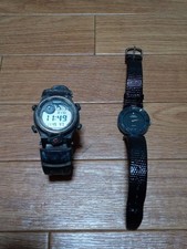 Lot de deux horloges