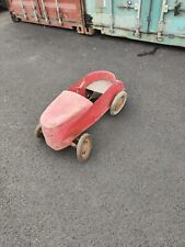 ancienne voiture à pédales