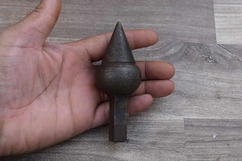 Ancien petit outil enclume - ancien, d'enclume