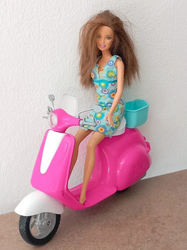 Véritable poupée barbie - véritable,