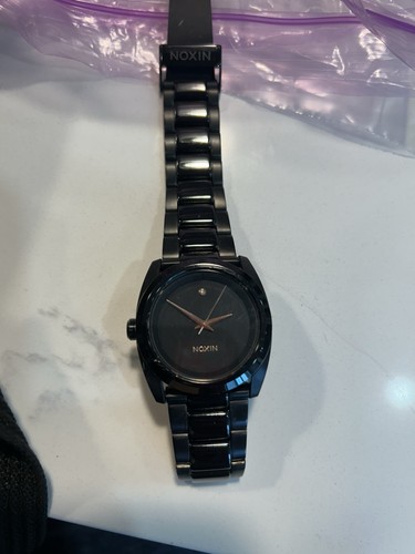 Nixon wristwatch like a - nixon,