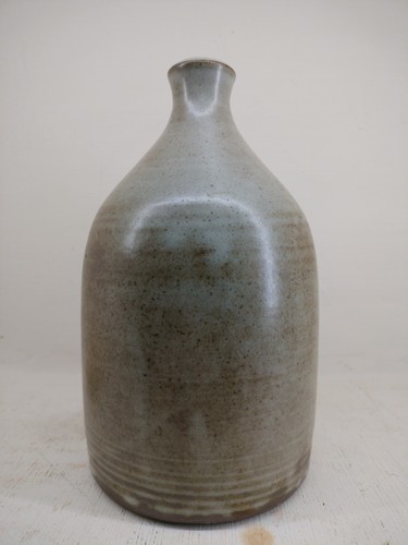 Vase forme borne - , en