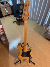 Fender Precision Bass fretless