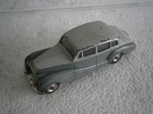 Voiture miniature dinky - voiture,
