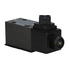 Denison 4D0131810101B1W07 Directional Control Valve New NMP